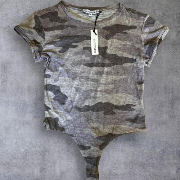 Olivaceous Camouflage Short Sleeve Crew Neck Bodysuit Size Medium - Picture 1 of 7